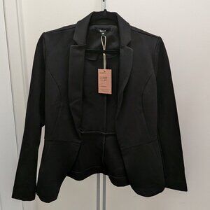 Brand New Quince Blazer